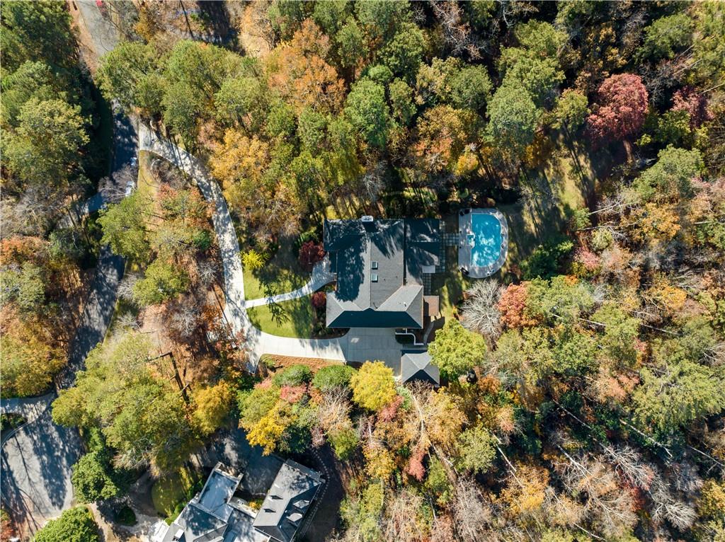 210 N Chambord Drive NW, Atlanta, Georgia 30327, 6 Bedrooms Bedrooms, ,6 BathroomsBathrooms,Residential,Sold,210 N Chambord Drive NW,7302853