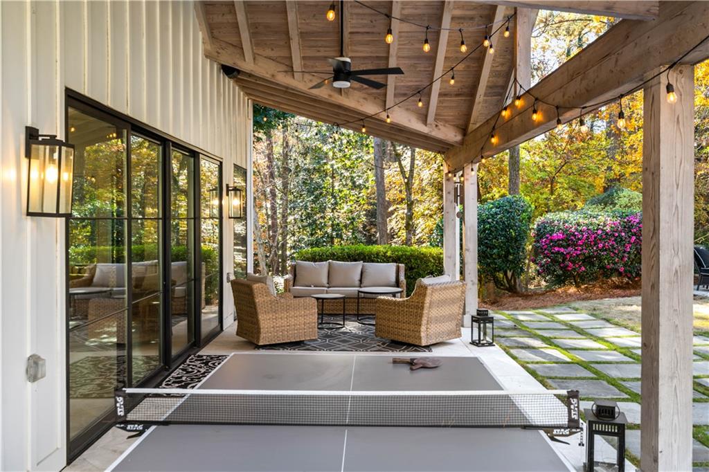 210 N Chambord Drive NW, Atlanta, Georgia 30327, 6 Bedrooms Bedrooms, ,6 BathroomsBathrooms,Residential,Sold,210 N Chambord Drive NW,7302853