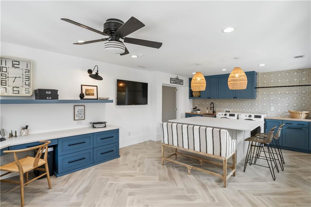 210 N Chambord Drive NW, Atlanta, Georgia 30327, 6 Bedrooms Bedrooms, ,6 BathroomsBathrooms,Residential,Sold,210 N Chambord Drive NW,7302853