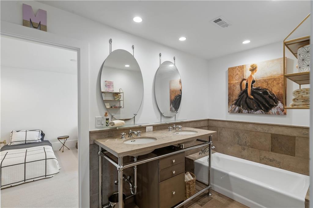 210 N Chambord Drive NW, Atlanta, Georgia 30327, 6 Bedrooms Bedrooms, ,6 BathroomsBathrooms,Residential,Sold,210 N Chambord Drive NW,7302853