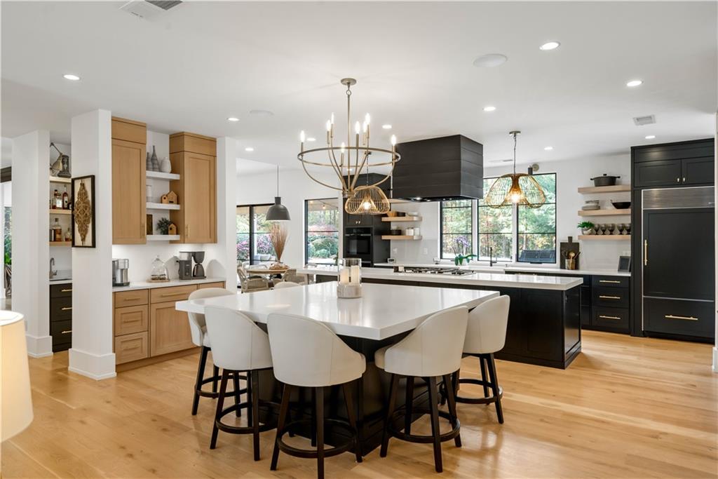 210 N Chambord Drive NW, Atlanta, Georgia 30327, 6 Bedrooms Bedrooms, ,6 BathroomsBathrooms,Residential,Sold,210 N Chambord Drive NW,7302853