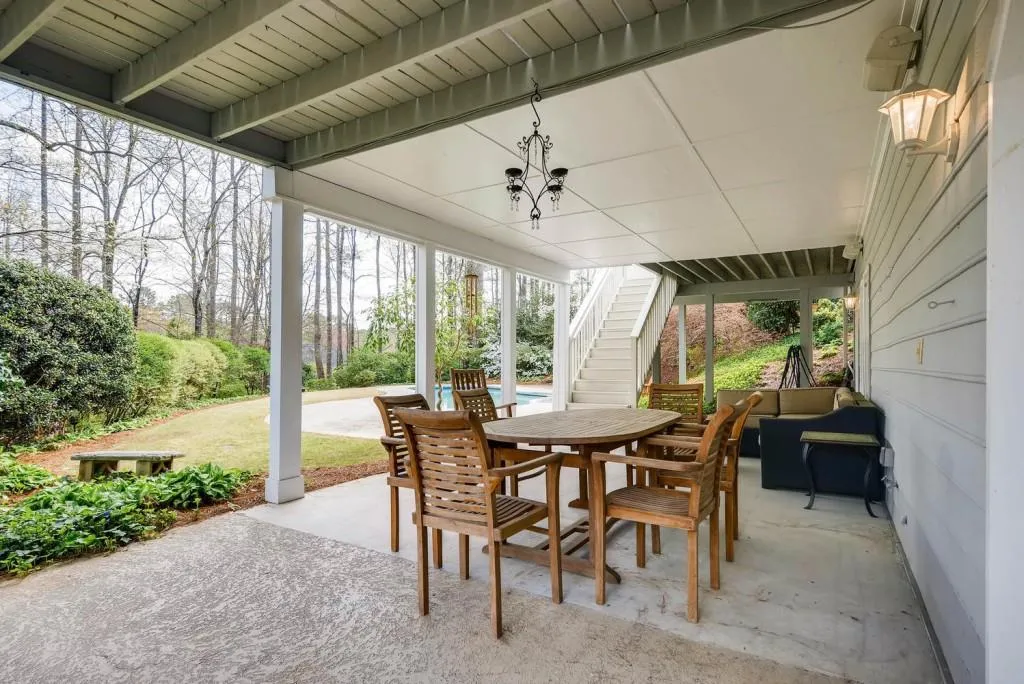325 Wynland Trace, Sandy Springs, Georgia 30350, 3 Bedrooms Bedrooms, ,2 BathroomsBathrooms,Residential,Sold,325 Wynland Trace,5991080
