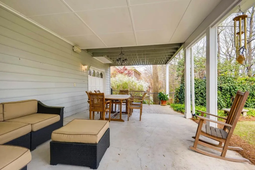 325 Wynland Trace, Sandy Springs, Georgia 30350, 3 Bedrooms Bedrooms, ,2 BathroomsBathrooms,Residential,Sold,325 Wynland Trace,5991080