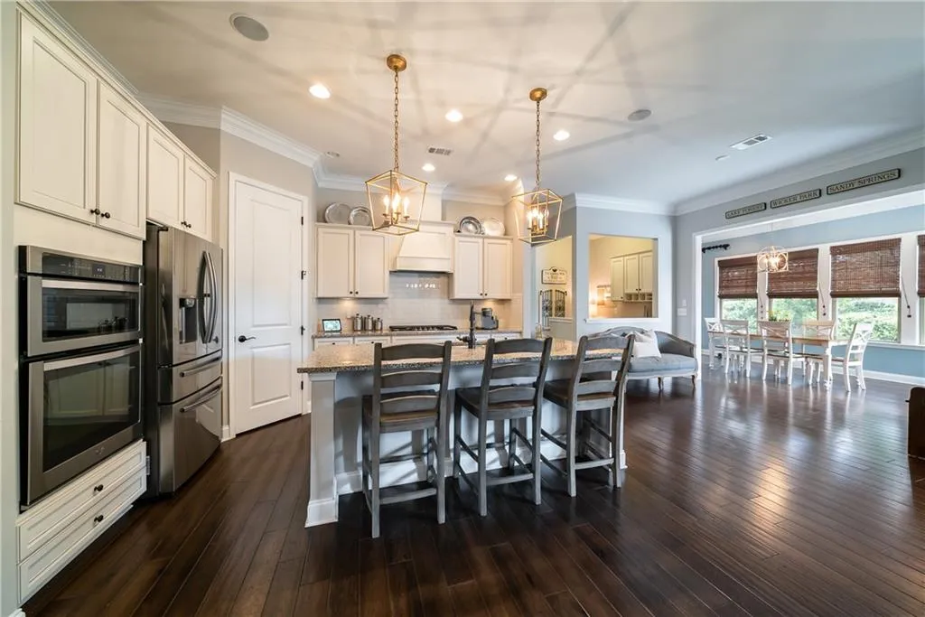 131 Austin Drive, Atlanta, Georgia 30328, 4 Bedrooms Bedrooms, ,3 BathroomsBathrooms,Residential,Sold,131 Austin Drive,6993255