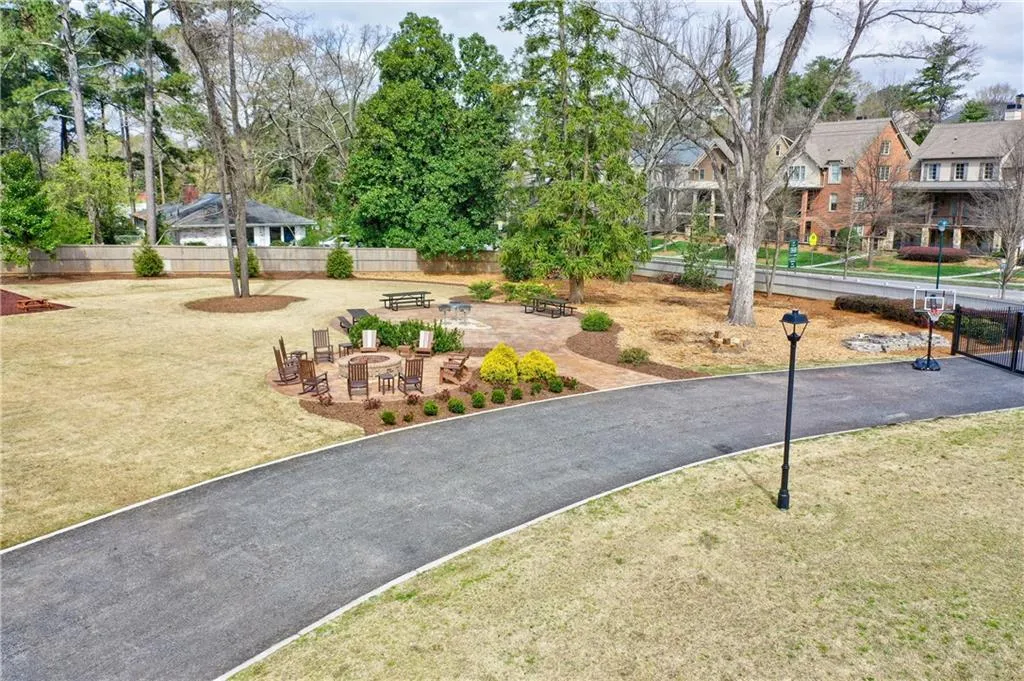 131 Austin Drive, Atlanta, Georgia 30328, 4 Bedrooms Bedrooms, ,3 BathroomsBathrooms,Residential,Sold,131 Austin Drive,6993255