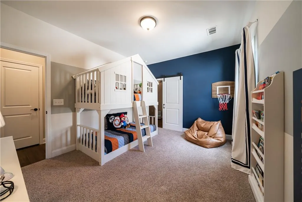 131 Austin Drive, Atlanta, Georgia 30328, 4 Bedrooms Bedrooms, ,3 BathroomsBathrooms,Residential,Sold,131 Austin Drive,6993255