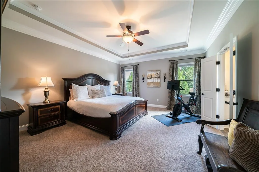 131 Austin Drive, Atlanta, Georgia 30328, 4 Bedrooms Bedrooms, ,3 BathroomsBathrooms,Residential,Sold,131 Austin Drive,6993255