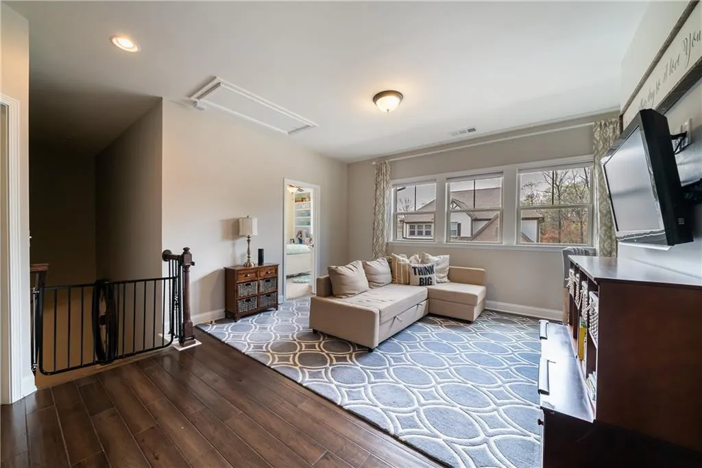 131 Austin Drive, Atlanta, Georgia 30328, 4 Bedrooms Bedrooms, ,3 BathroomsBathrooms,Residential,Sold,131 Austin Drive,6993255