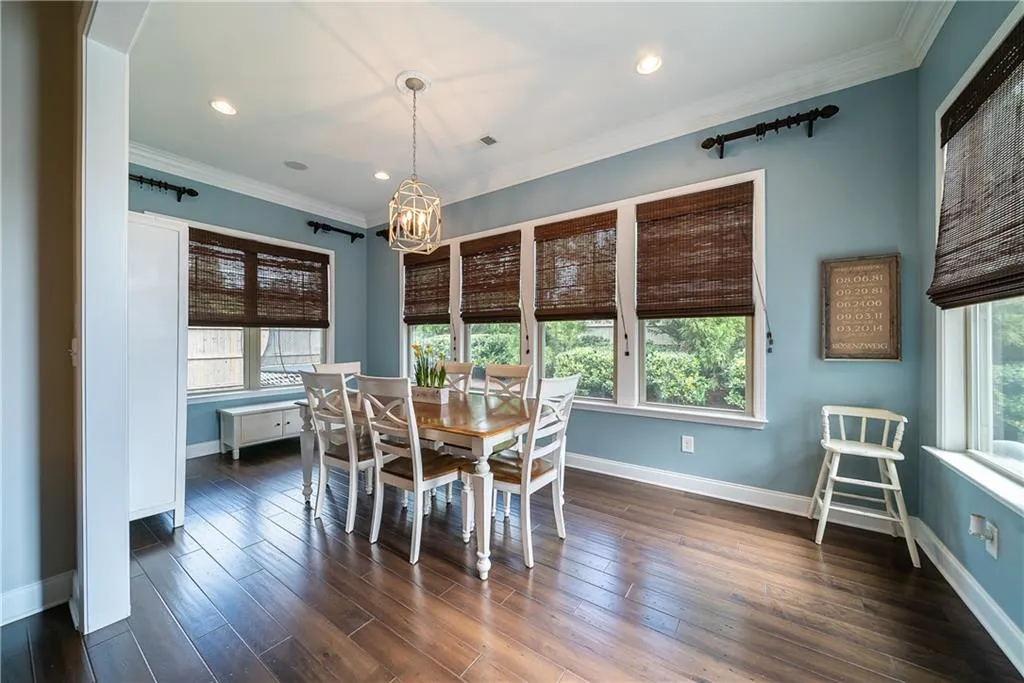 131 Austin Drive, Atlanta, Georgia 30328, 4 Bedrooms Bedrooms, ,3 BathroomsBathrooms,Residential,Sold,131 Austin Drive,6993255