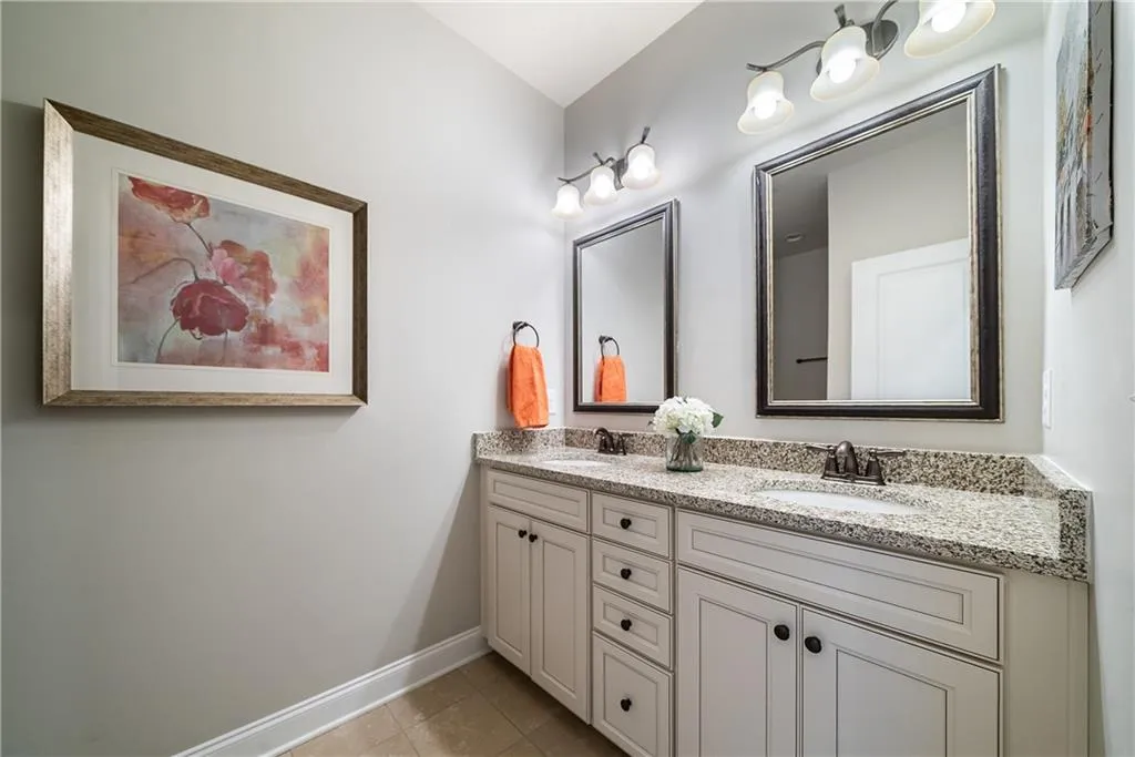 131 Austin Drive, Atlanta, Georgia 30328, 4 Bedrooms Bedrooms, ,3 BathroomsBathrooms,Residential,Sold,131 Austin Drive,6993255