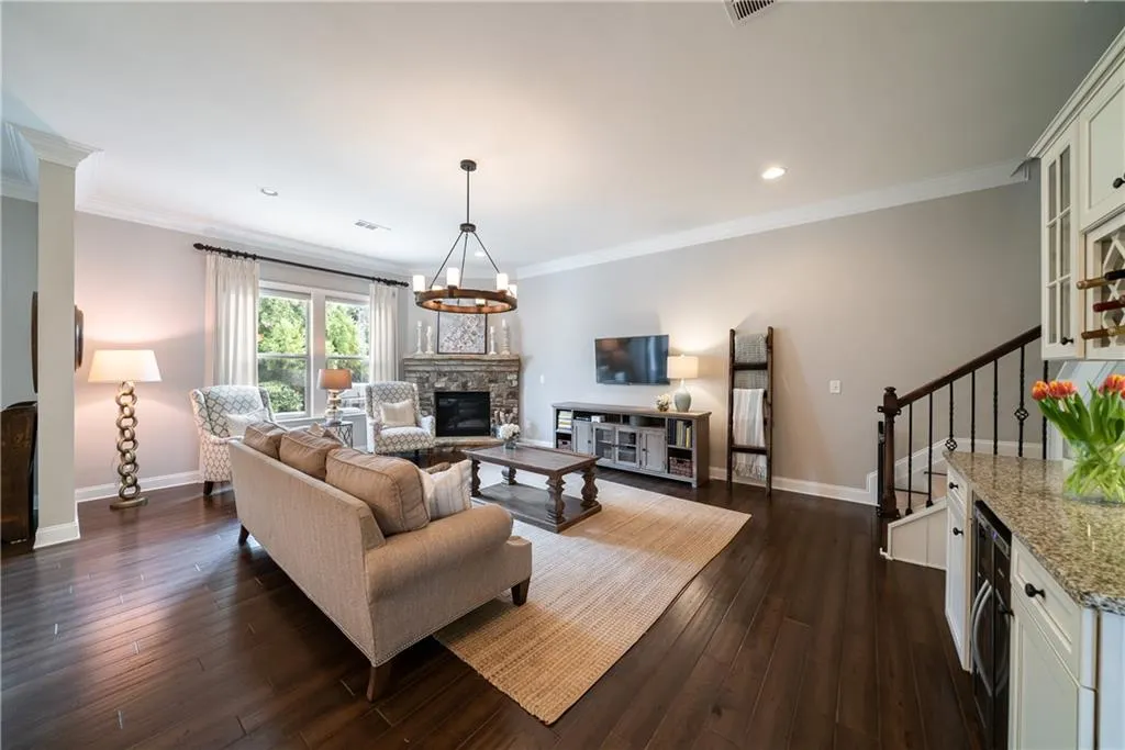 131 Austin Drive, Atlanta, Georgia 30328, 4 Bedrooms Bedrooms, ,3 BathroomsBathrooms,Residential,Sold,131 Austin Drive,6993255