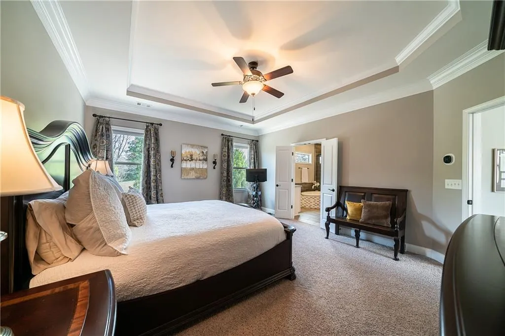 131 Austin Drive, Atlanta, Georgia 30328, 4 Bedrooms Bedrooms, ,3 BathroomsBathrooms,Residential,Sold,131 Austin Drive,6993255
