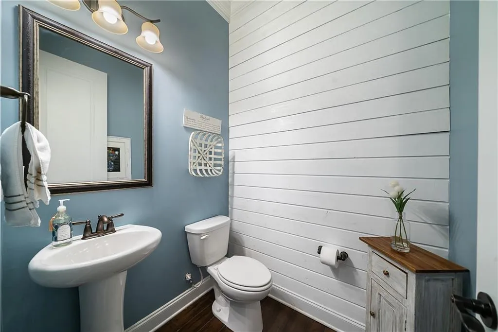 131 Austin Drive, Atlanta, Georgia 30328, 4 Bedrooms Bedrooms, ,3 BathroomsBathrooms,Residential,Sold,131 Austin Drive,6993255