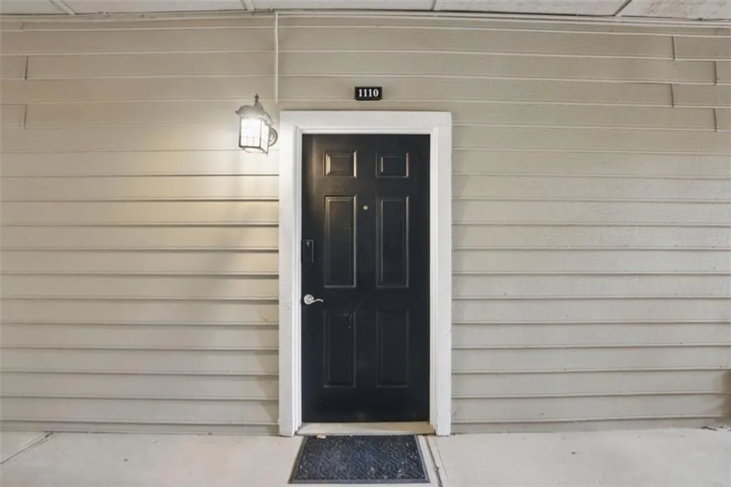 1250 Parkwood Circle Se Unit 1110, Atlanta, Georgia 30339, 1 Bedroom Bedrooms, ,1 BathroomBathrooms,Residential,Sold,1250 Parkwood Circle Se Unit 1110,7561728