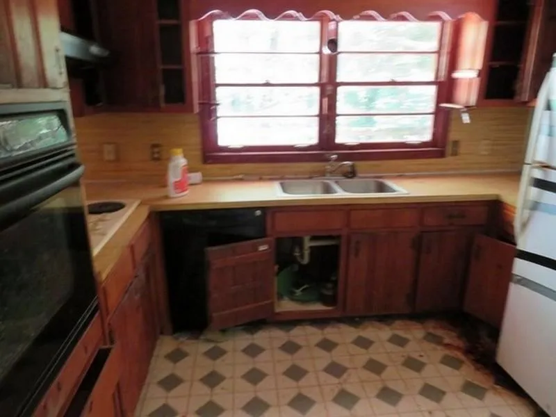 400 Highbrook Drive, Sandy Springs, Georgia 30342, 3 Bedrooms Bedrooms, ,2 BathroomsBathrooms,Residential,Sold,400 Highbrook Drive,6721015