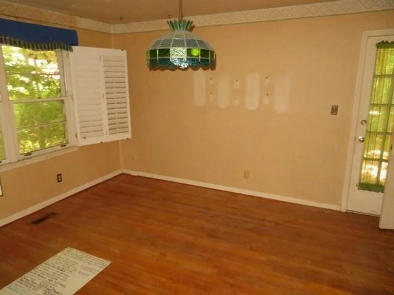 400 Highbrook Drive, Sandy Springs, Georgia 30342, 3 Bedrooms Bedrooms, ,2 BathroomsBathrooms,Residential,Sold,400 Highbrook Drive,6721015