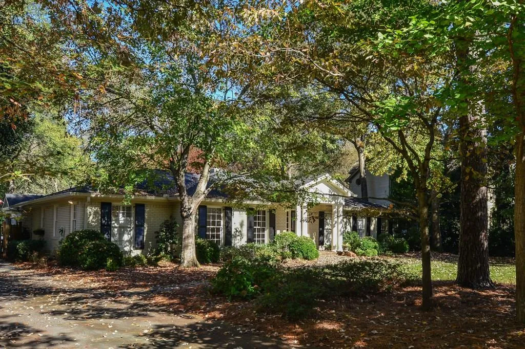 311 Broadland Road Nw, Atlanta, Georgia 30342, 4 Bedrooms Bedrooms, ,3 BathroomsBathrooms,Residential,Sold,311 Broadland Road Nw,5771807
