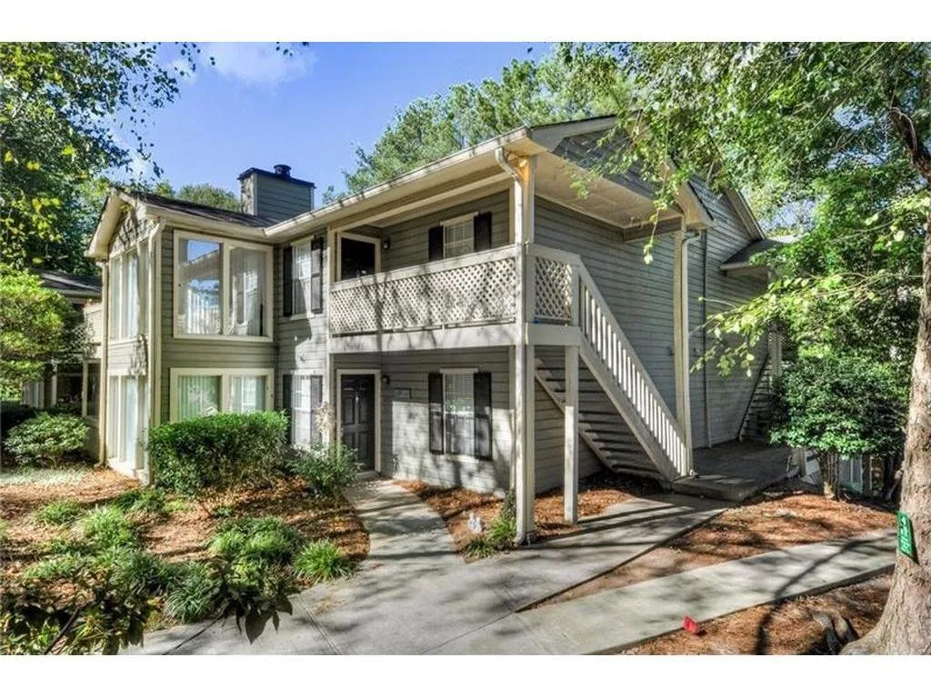 1410 Vicksburg Place, Sandy Springs, Georgia 30350, 2 Bedrooms Bedrooms, ,2 BathroomsBathrooms,Residential,Sold,1410 Vicksburg Place,5825548