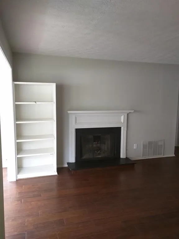 1410 Vicksburg Place, Sandy Springs, Georgia 30350, 2 Bedrooms Bedrooms, ,2 BathroomsBathrooms,Residential,Sold,1410 Vicksburg Place,5825548