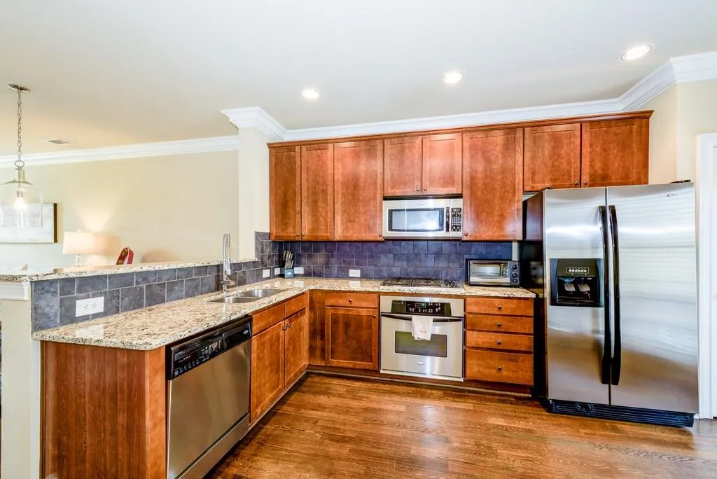 6406 Paulson Place Ne, Sandy Springs, Georgia 30328, 2 Bedrooms Bedrooms, ,2 BathroomsBathrooms,Residential,Sold,6406 Paulson Place Ne,5962177