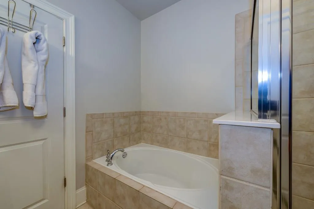 6406 Paulson Place Ne, Sandy Springs, Georgia 30328, 2 Bedrooms Bedrooms, ,2 BathroomsBathrooms,Residential,Sold,6406 Paulson Place Ne,5962177