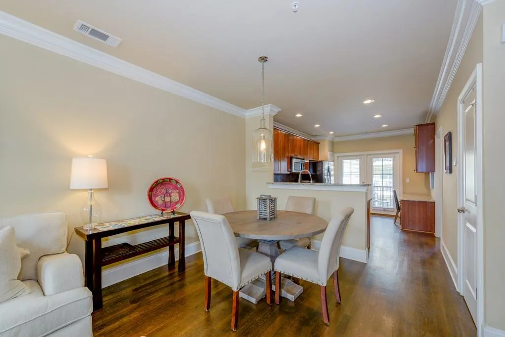6406 Paulson Place Ne, Sandy Springs, Georgia 30328, 2 Bedrooms Bedrooms, ,2 BathroomsBathrooms,Residential,Sold,6406 Paulson Place Ne,5962177