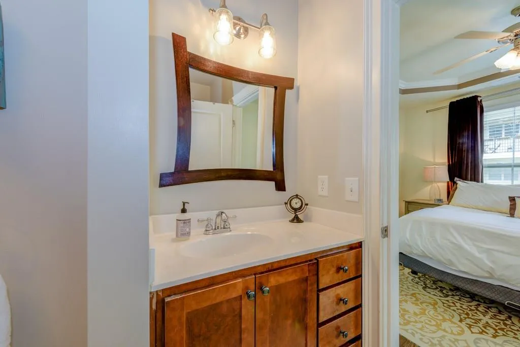6406 Paulson Place Ne, Sandy Springs, Georgia 30328, 2 Bedrooms Bedrooms, ,2 BathroomsBathrooms,Residential,Sold,6406 Paulson Place Ne,5962177