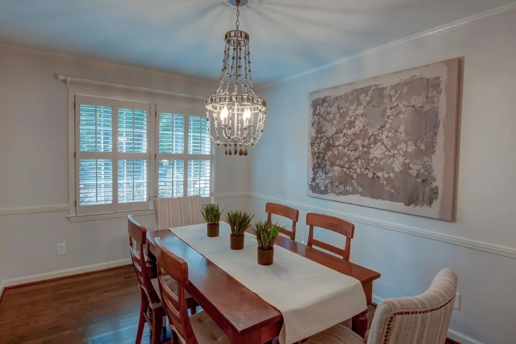 380 Forest Hills Drive, Sandy Springs, Georgia 30342, 4 Bedrooms Bedrooms, ,3 BathroomsBathrooms,Residential,Sold,380 Forest Hills Drive,6799911