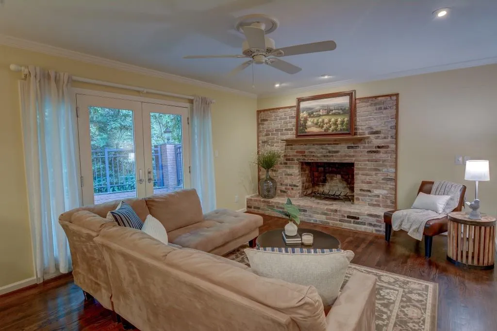 380 Forest Hills Drive, Sandy Springs, Georgia 30342, 4 Bedrooms Bedrooms, ,3 BathroomsBathrooms,Residential,Sold,380 Forest Hills Drive,6799911
