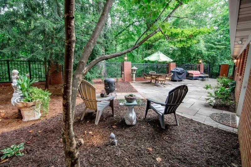 380 Forest Hills Drive, Sandy Springs, Georgia 30342, 4 Bedrooms Bedrooms, ,3 BathroomsBathrooms,Residential,Sold,380 Forest Hills Drive,6799911