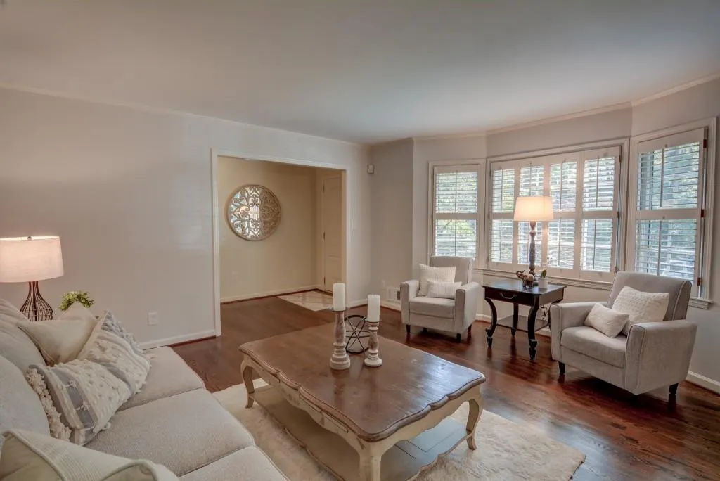 380 Forest Hills Drive, Sandy Springs, Georgia 30342, 4 Bedrooms Bedrooms, ,3 BathroomsBathrooms,Residential,Sold,380 Forest Hills Drive,6799911