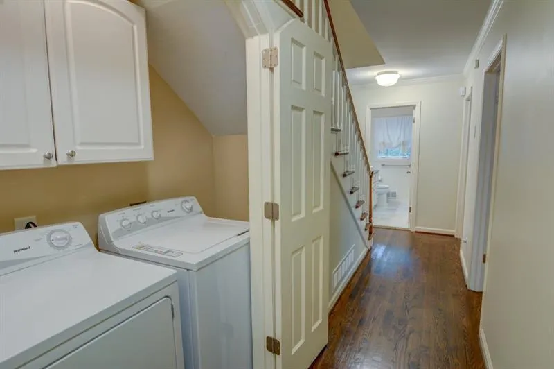 380 Forest Hills Drive, Sandy Springs, Georgia 30342, 4 Bedrooms Bedrooms, ,3 BathroomsBathrooms,Residential,Sold,380 Forest Hills Drive,6799911