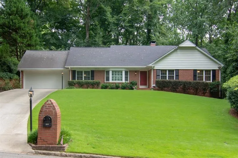 380 Forest Hills Drive, Sandy Springs, Georgia 30342, 4 Bedrooms Bedrooms, ,3 BathroomsBathrooms,Residential,Sold,380 Forest Hills Drive,6799911