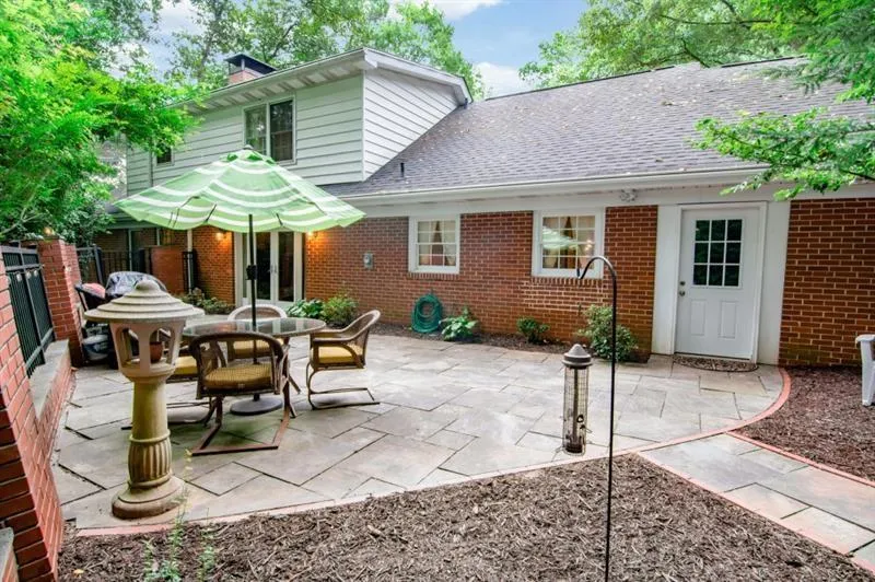 380 Forest Hills Drive, Sandy Springs, Georgia 30342, 4 Bedrooms Bedrooms, ,3 BathroomsBathrooms,Residential,Sold,380 Forest Hills Drive,6799911