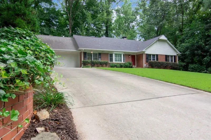 380 Forest Hills Drive, Sandy Springs, Georgia 30342, 4 Bedrooms Bedrooms, ,3 BathroomsBathrooms,Residential,Sold,380 Forest Hills Drive,6799911