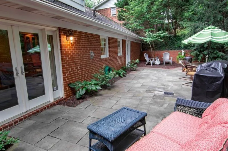 380 Forest Hills Drive, Sandy Springs, Georgia 30342, 4 Bedrooms Bedrooms, ,3 BathroomsBathrooms,Residential,Sold,380 Forest Hills Drive,6799911