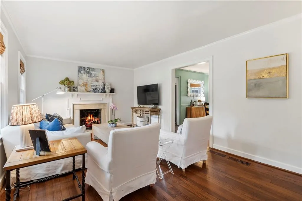 25 Karland Drive Nw, Atlanta, Georgia 30305, 3 Bedrooms Bedrooms, ,2 BathroomsBathrooms,Residential,For Sale,25 Karland Drive Nw,7653378