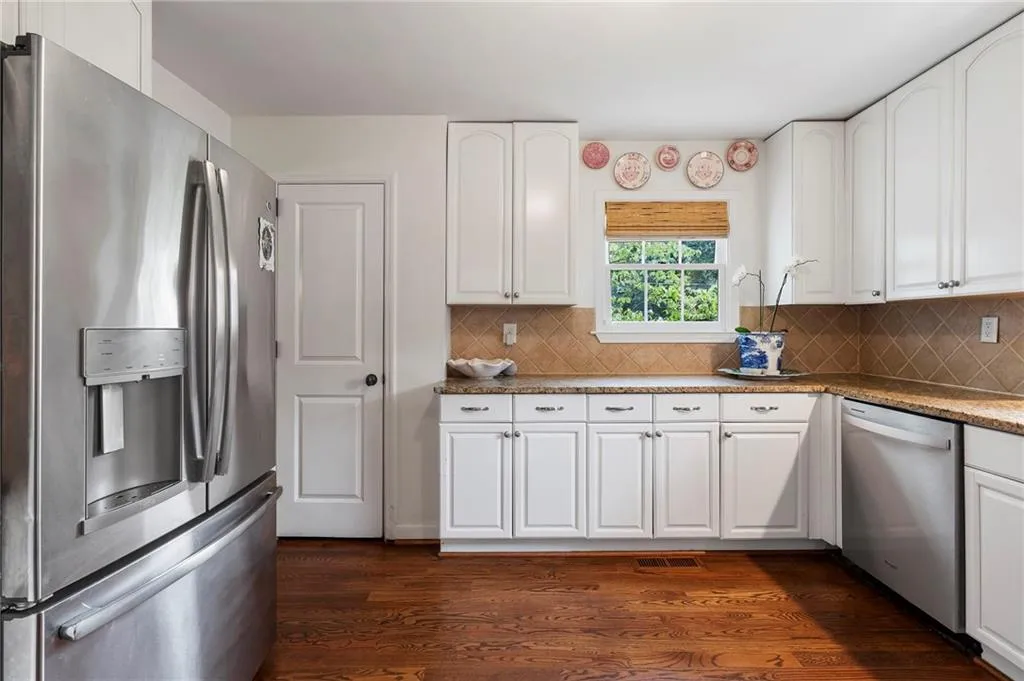 25 Karland Drive Nw, Atlanta, Georgia 30305, 3 Bedrooms Bedrooms, ,2 BathroomsBathrooms,Residential,For Sale,25 Karland Drive Nw,7653378