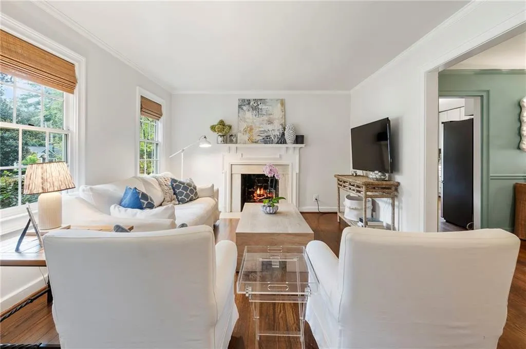 25 Karland Drive Nw, Atlanta, Georgia 30305, 3 Bedrooms Bedrooms, ,2 BathroomsBathrooms,Residential,For Sale,25 Karland Drive Nw,7653378