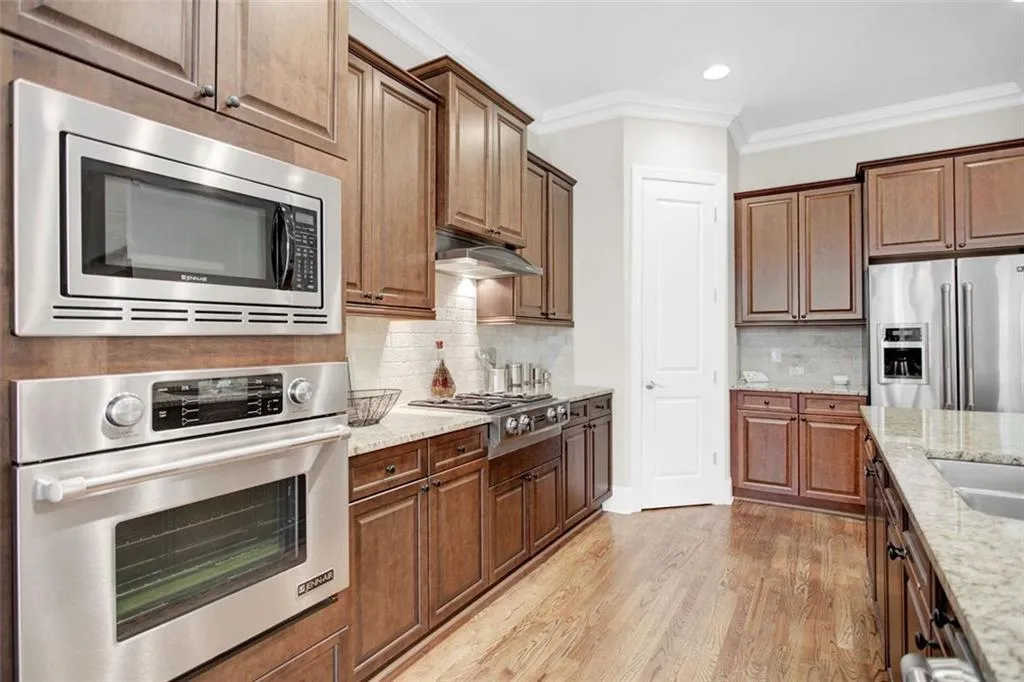 550 Sarabrook Place Ne, Sandy Springs, Georgia 30342, 3 Bedrooms Bedrooms, ,3 BathroomsBathrooms,Residential,Sold,550 Sarabrook Place Ne,7107488