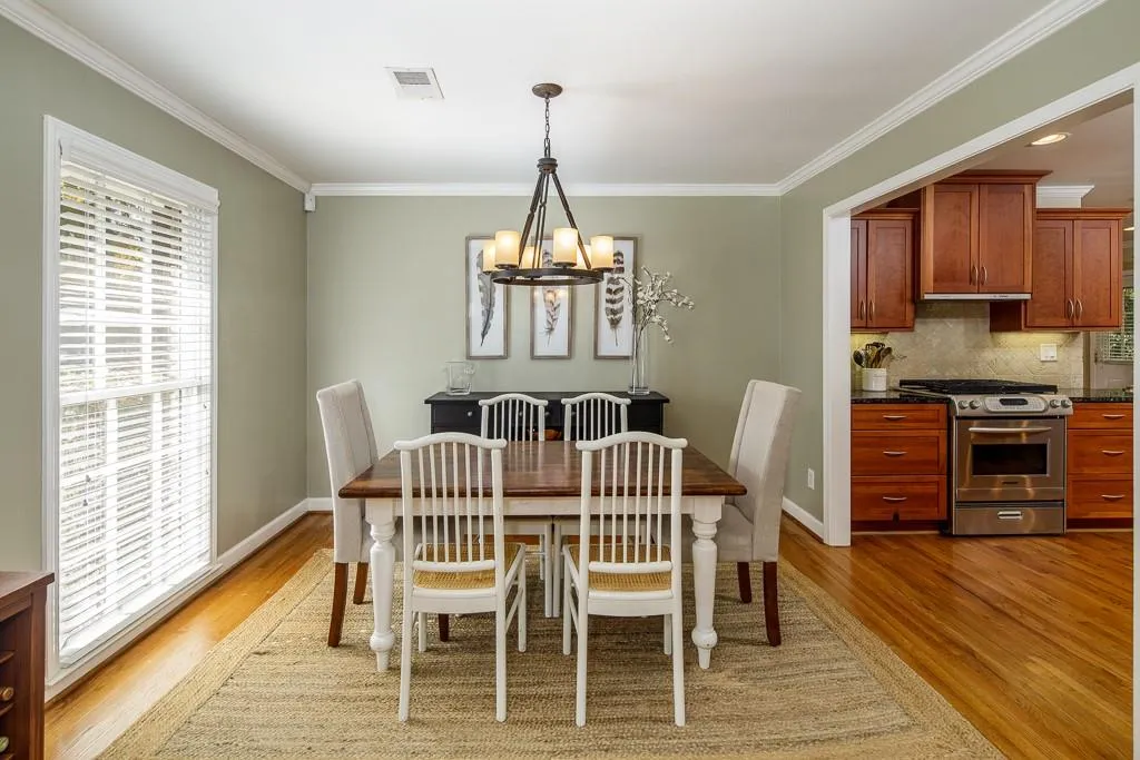 240 Berwick Drive, Sandy Springs, Georgia 30328, 3 Bedrooms Bedrooms, ,2 BathroomsBathrooms,Residential,Sold,240 Berwick Drive,6683640