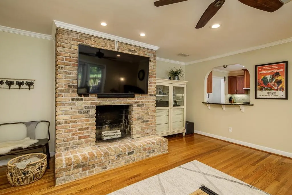240 Berwick Drive, Sandy Springs, Georgia 30328, 3 Bedrooms Bedrooms, ,2 BathroomsBathrooms,Residential,Sold,240 Berwick Drive,6683640