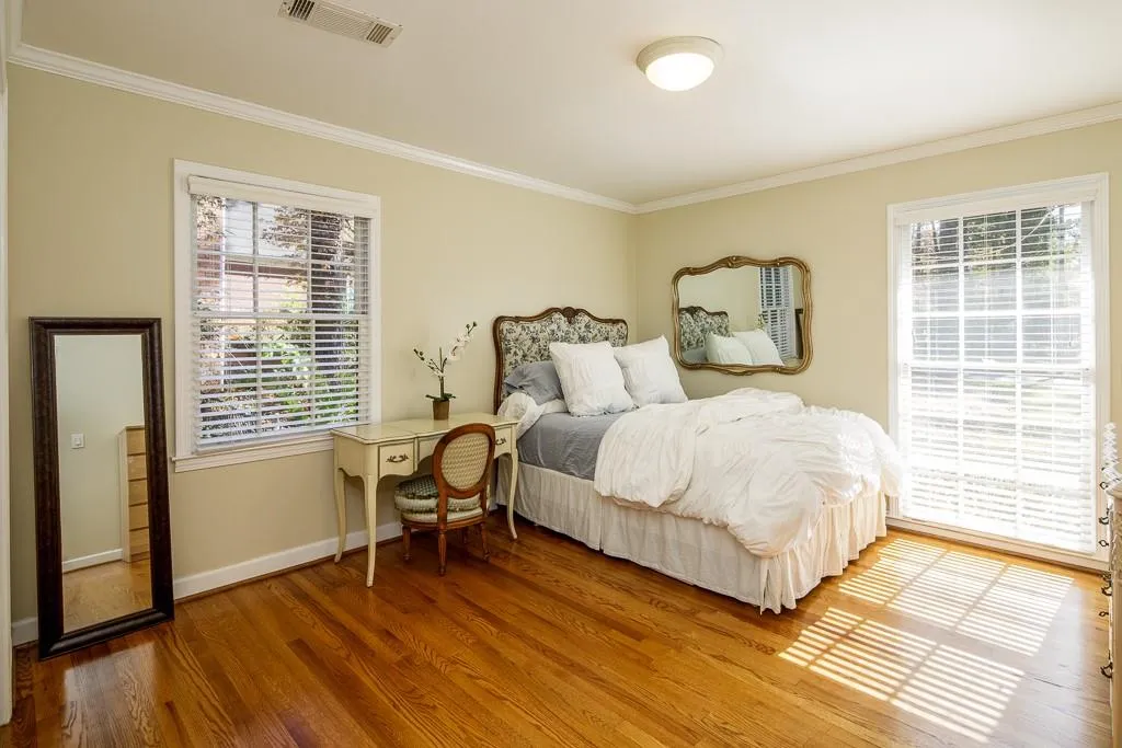 240 Berwick Drive, Sandy Springs, Georgia 30328, 3 Bedrooms Bedrooms, ,2 BathroomsBathrooms,Residential,Sold,240 Berwick Drive,6683640
