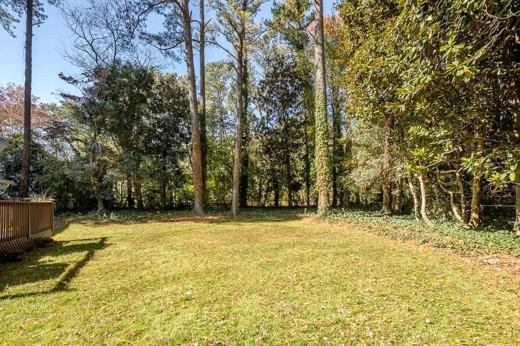240 Berwick Drive, Sandy Springs, Georgia 30328, 3 Bedrooms Bedrooms, ,2 BathroomsBathrooms,Residential,Sold,240 Berwick Drive,6683640