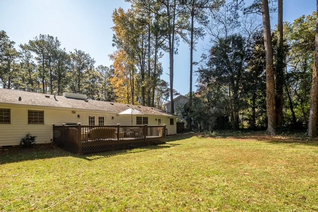 240 Berwick Drive, Sandy Springs, Georgia 30328, 3 Bedrooms Bedrooms, ,2 BathroomsBathrooms,Residential,Sold,240 Berwick Drive,6683640