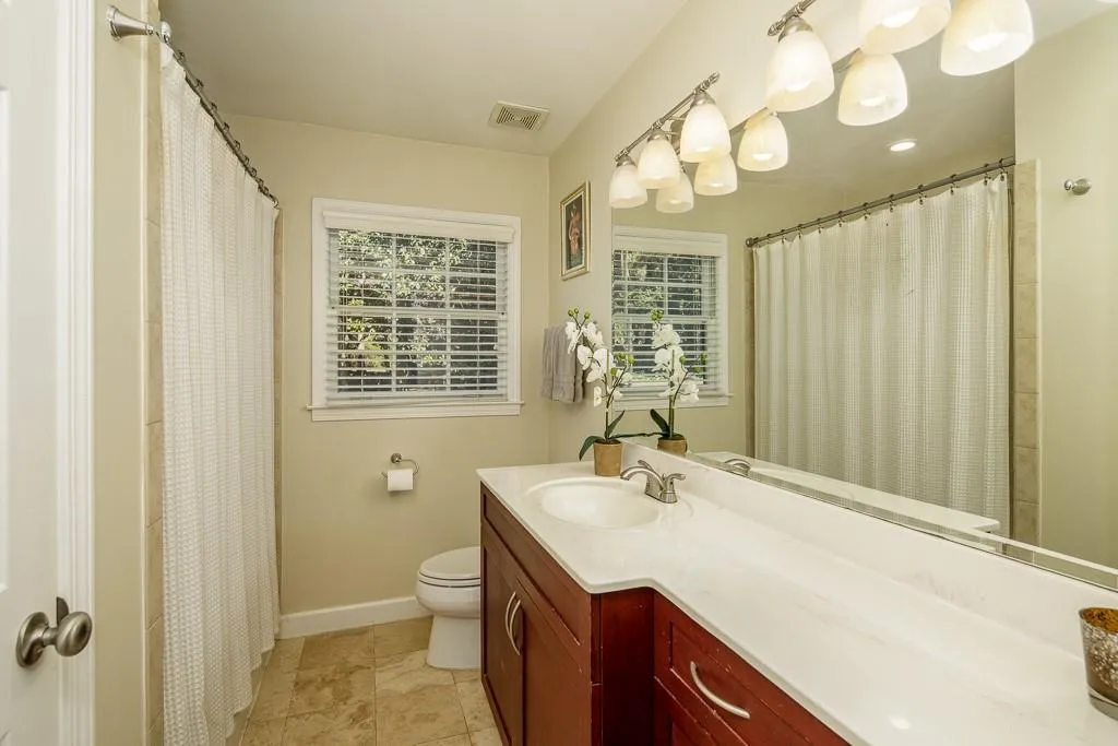 240 Berwick Drive, Sandy Springs, Georgia 30328, 3 Bedrooms Bedrooms, ,2 BathroomsBathrooms,Residential,Sold,240 Berwick Drive,6683640