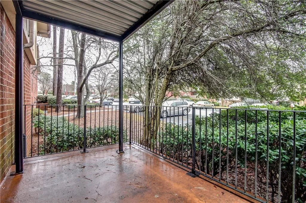 6851 Roswell Road Unit N16, Sandy Springs, Georgia 30328, 3 Bedrooms Bedrooms, ,2 BathroomsBathrooms,Residential,Sold,6851 Roswell Road Unit N16,5788968