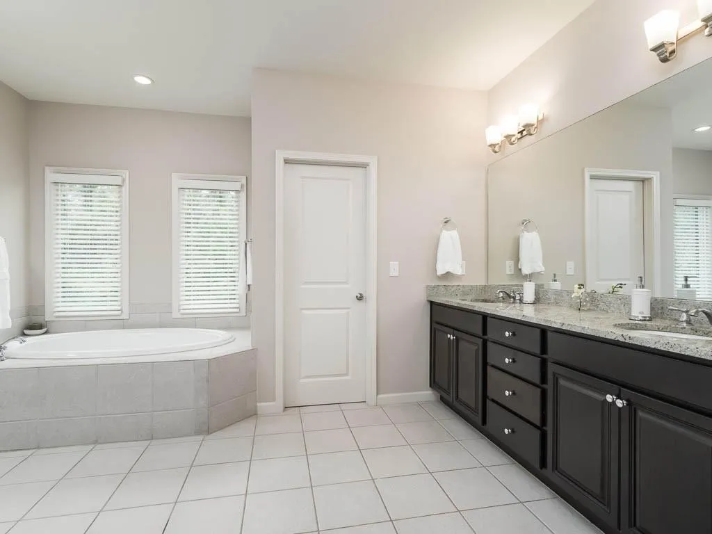 435 Glenmanor Court, Sandy Springs, Georgia 30328, 6 Bedrooms Bedrooms, ,5 BathroomsBathrooms,Residential,Sold,435 Glenmanor Court,5993511