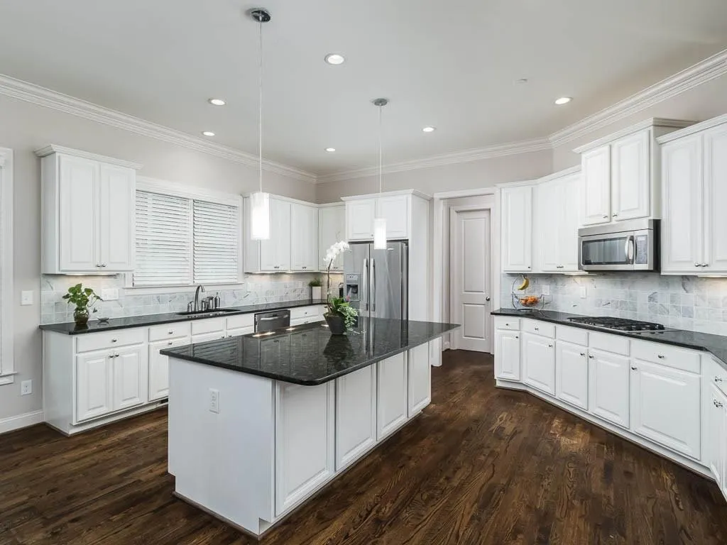435 Glenmanor Court, Sandy Springs, Georgia 30328, 6 Bedrooms Bedrooms, ,5 BathroomsBathrooms,Residential,Sold,435 Glenmanor Court,5993511