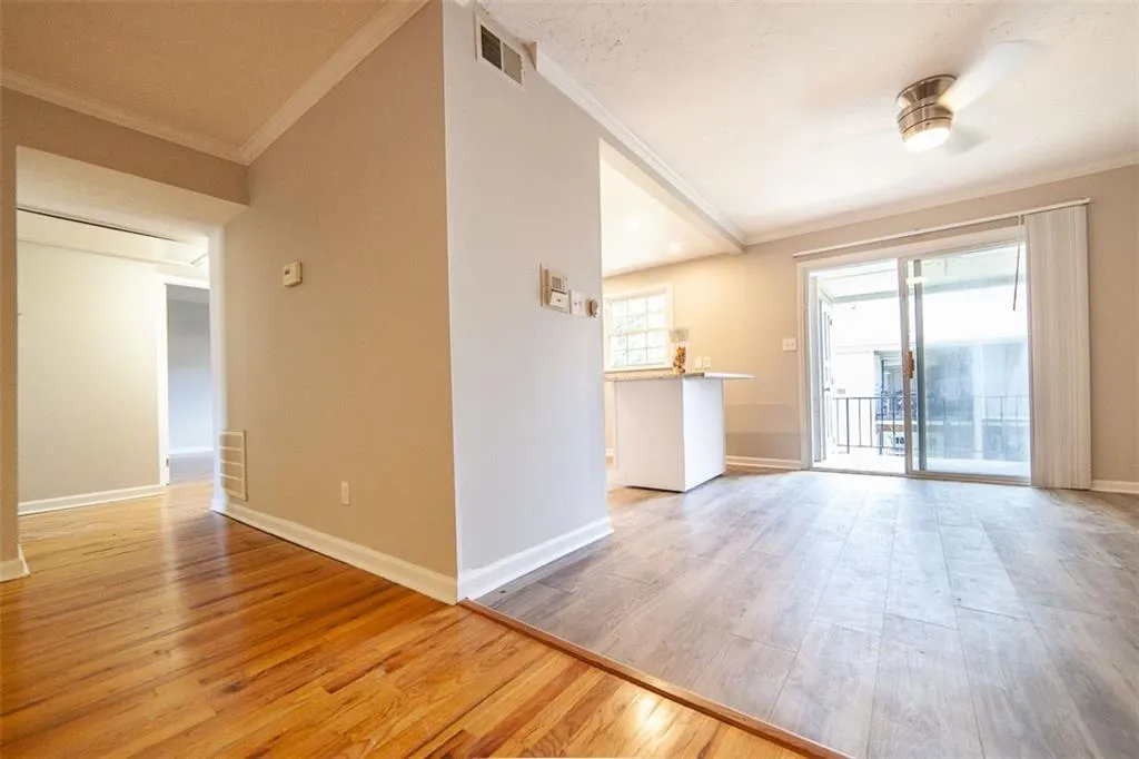 6700 Roswell Road Unit 27c, Atlanta, Georgia 30328, 2 Bedrooms Bedrooms, ,2 BathroomsBathrooms,Residential,Sold,6700 Roswell Road Unit 27c,6510089